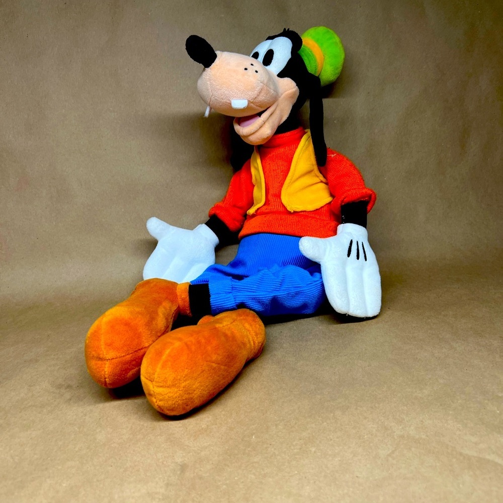 Goofy Disney Plush​